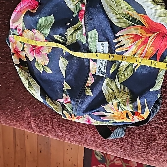 Hawaiian print backpack. Cotten, soft and light weight backpack - Picture 5 of 6